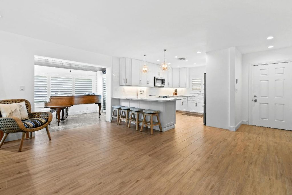 Photo of 801 Clubhouse Circle, Jupiter, FL 33477 (MLS # R10909003)