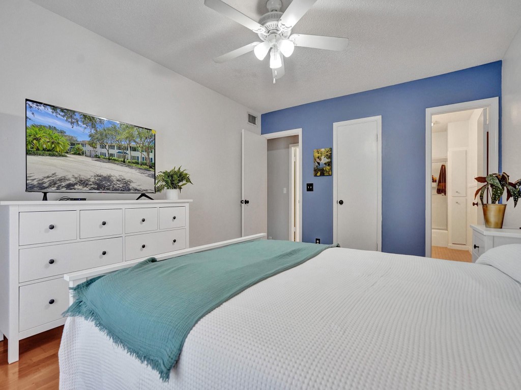 2250 NE 66th Street 1523