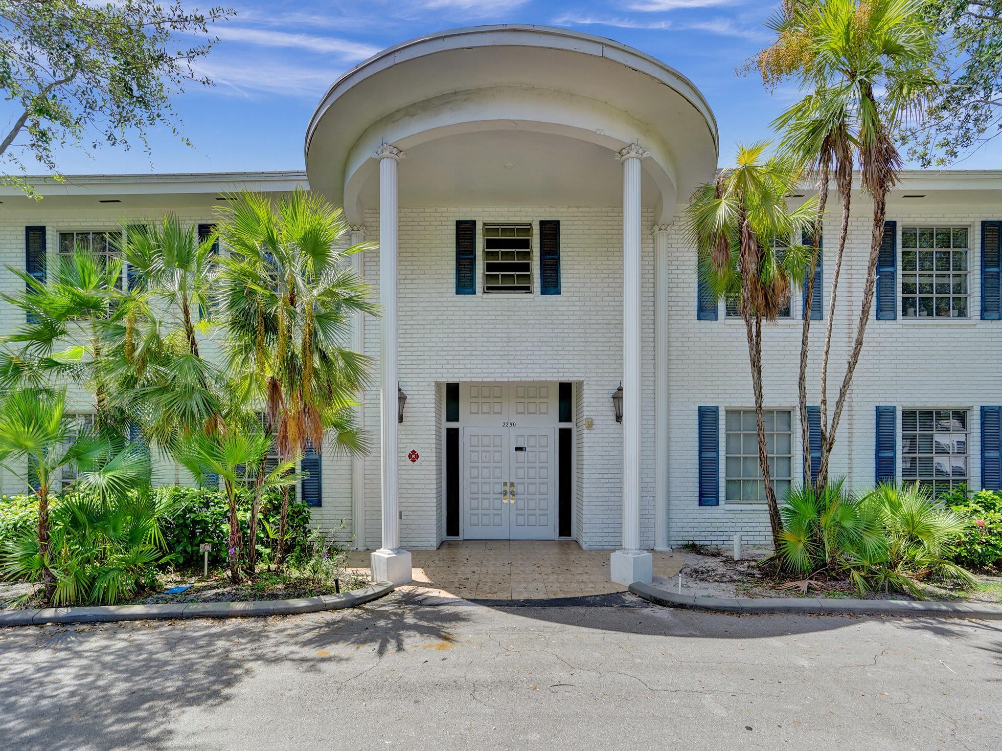 Located in bucolic Imperial Point neighborhood, this airy, spacious 2 bed., 2 bath is immaculately maintained. Peaceful view. Close to all conveniences, beach, shopping, dining, major highways, entertainment. Playground nearby. Complex has sparkling pool & lush landscaping through-out the property. Bright, airy layout. Surrounded by a neighborhood of beautiful single family homes. Great community all around.