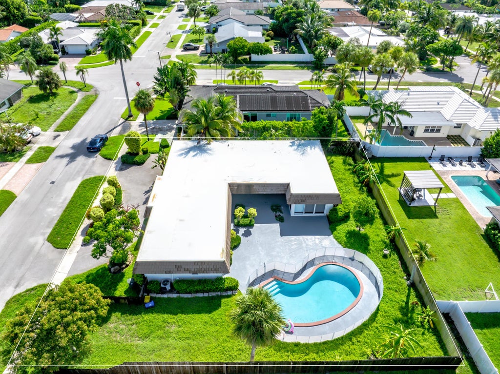 Photo of 1424 SW 13th Drive #1424, Boca Raton, FL 33486 (MLS # B26073875)