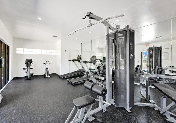 WATERSIDE LUXURY TOWNHOMES CONDO - Residential Lease