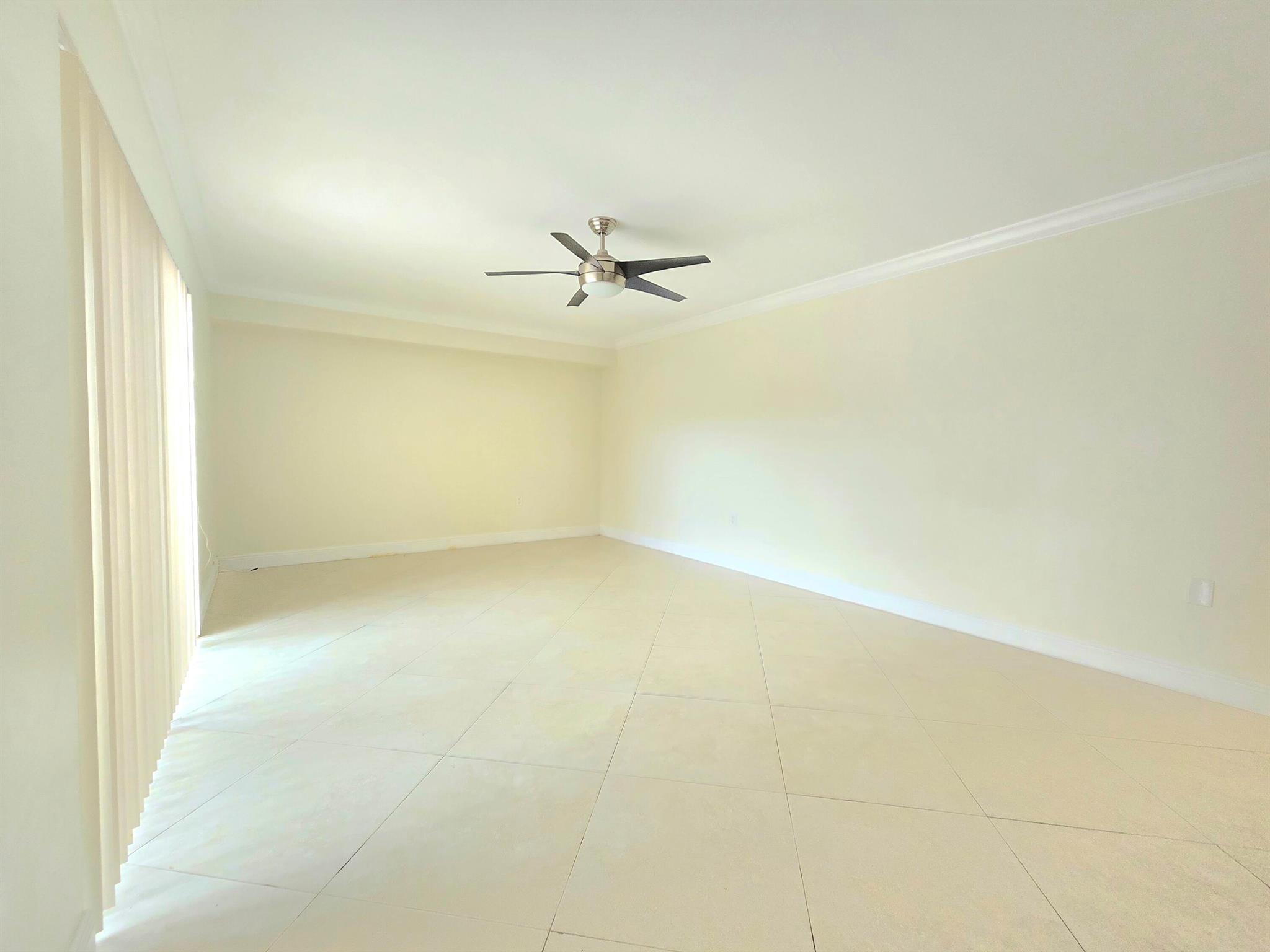 WATERSIDE LUXURY TOWNHOMES CONDO - Residential Lease