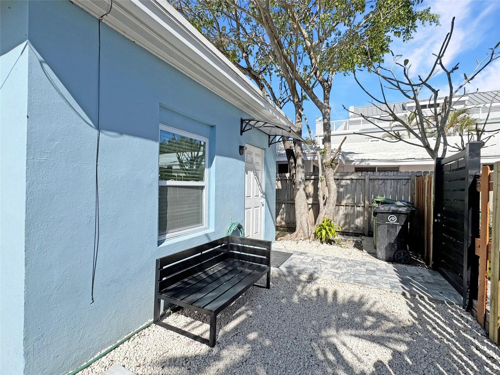 Photo of 1215 NE 14th Avenue #Cottage, Fort Lauderdale, FL 33304 (MLS # F10550179)