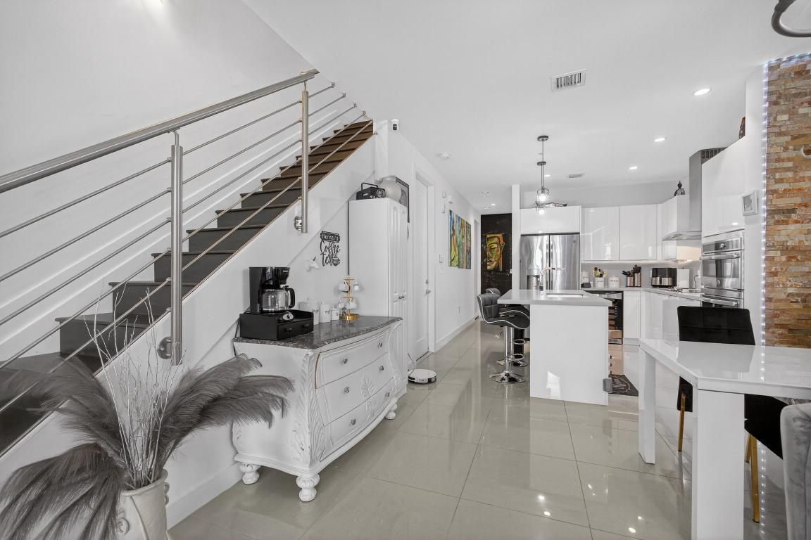 LANDMARK AT DORAL CONDO NO 3 - Residential Lease