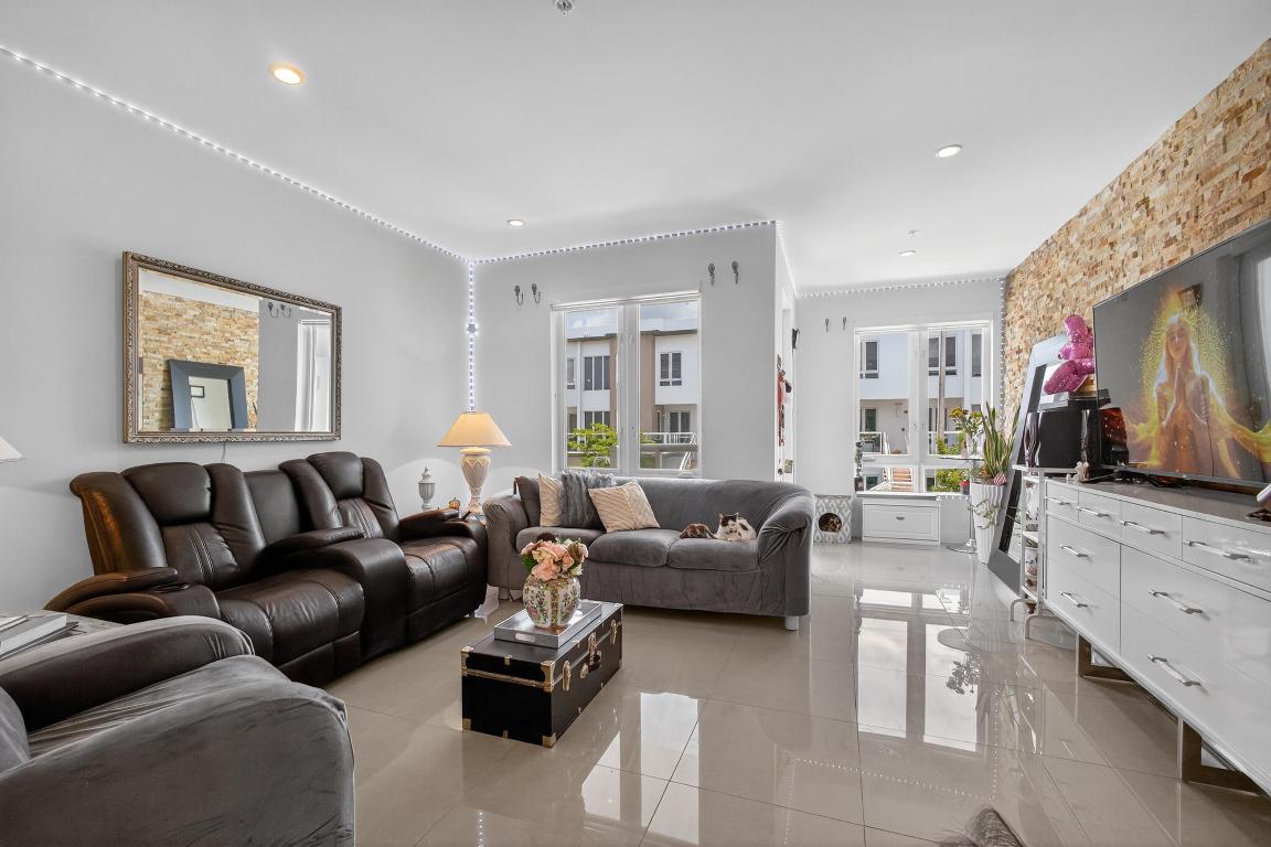 LANDMARK AT DORAL CONDO NO 3 - Residential Lease