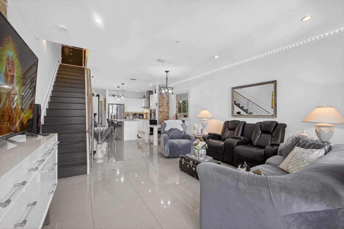 LANDMARK AT DORAL CONDO NO 3 - Residential Lease