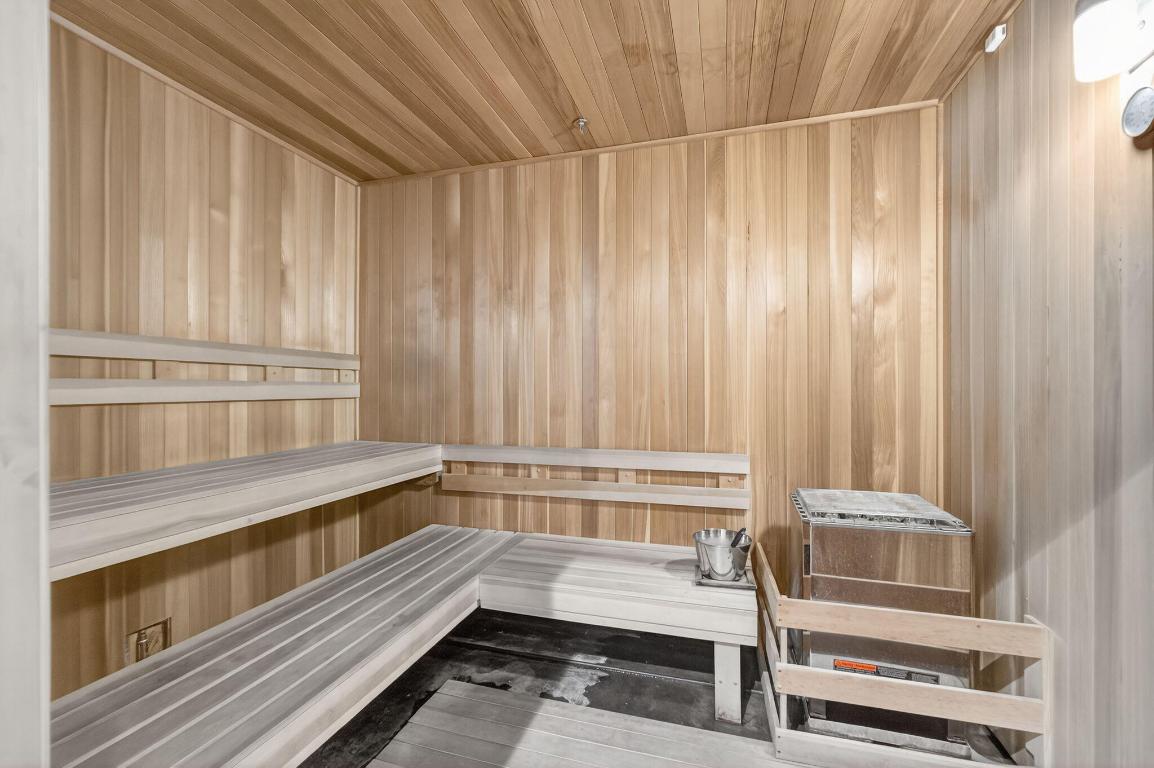 LANDMARK AT DORAL CONDO NO 3 - Residential Lease