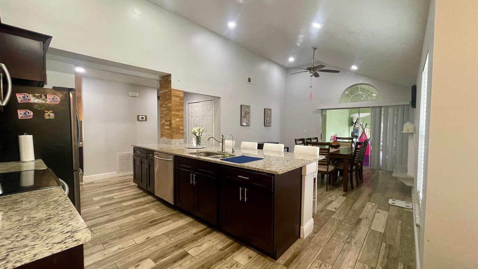 Summer Lakes - Residential