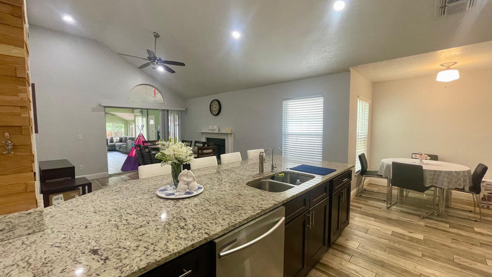 Summer Lakes - Residential