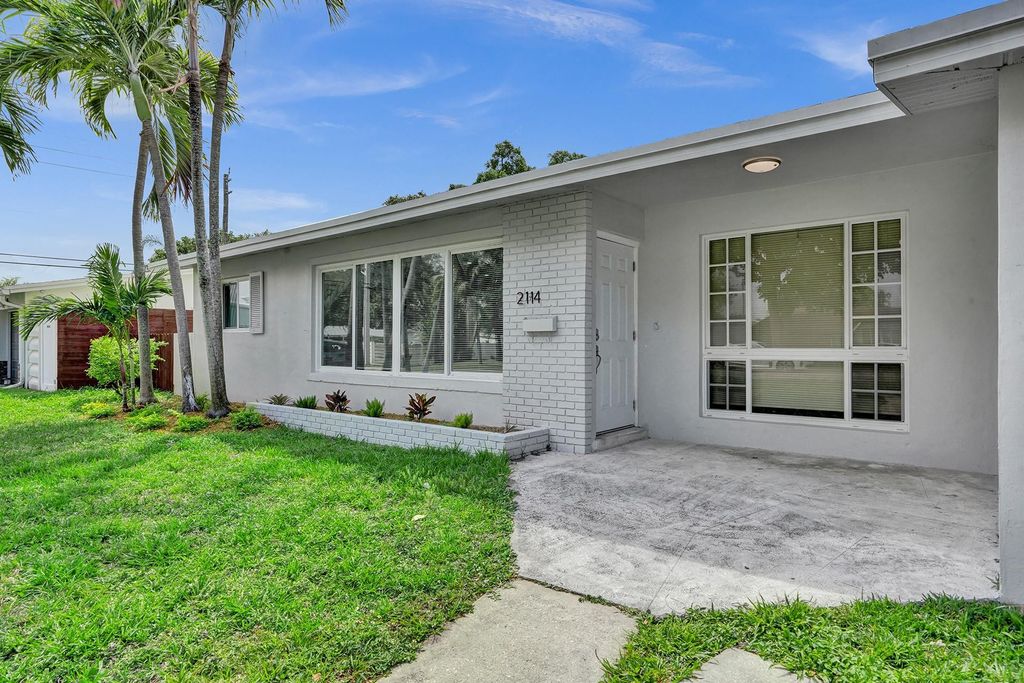 Photo of 2114 N 42nd Avenue, Hollywood, FL 33021 (MLS # B26018846)