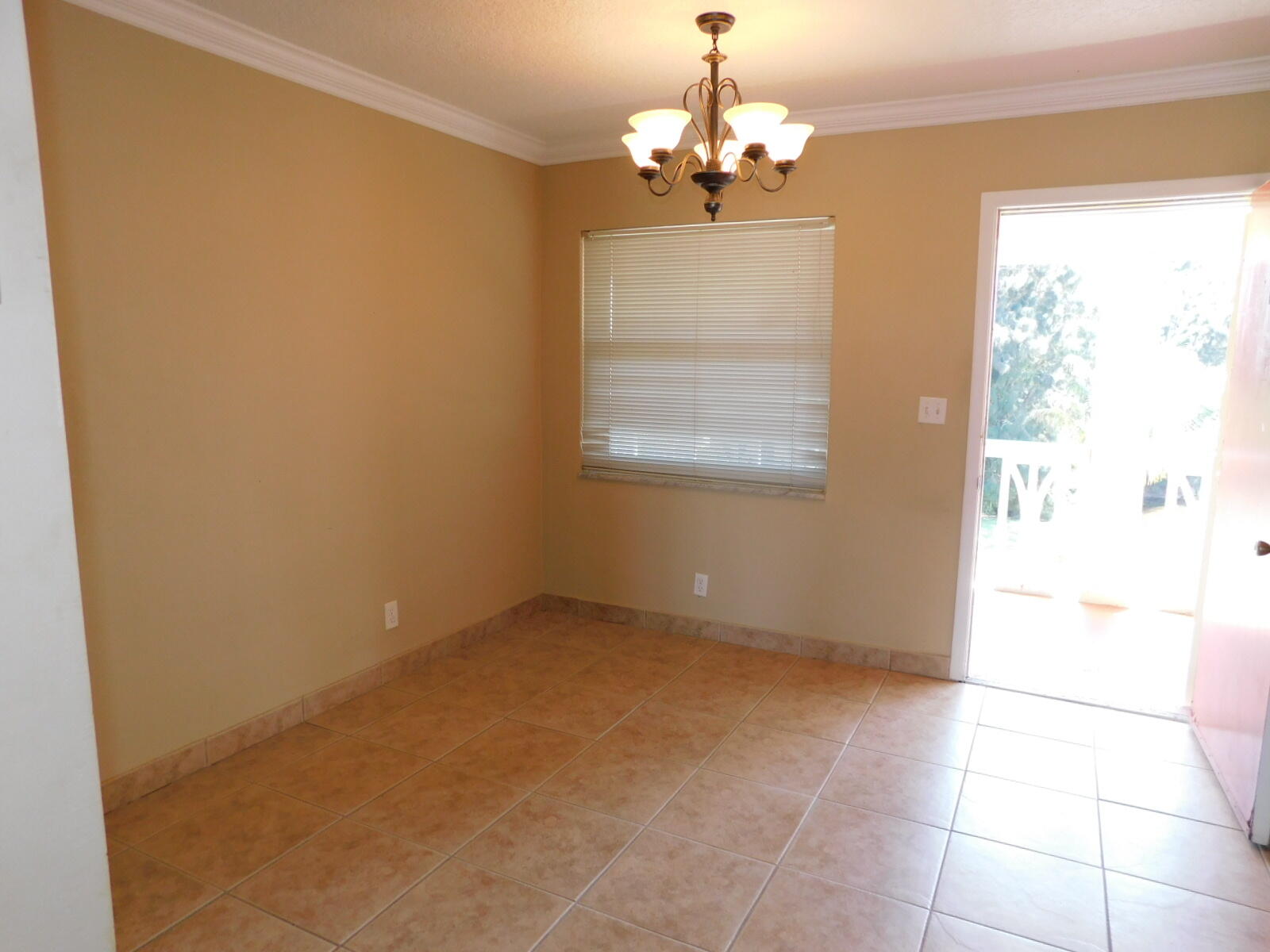 LAKE PARK GARDENS 4 INC CONDO - Residential