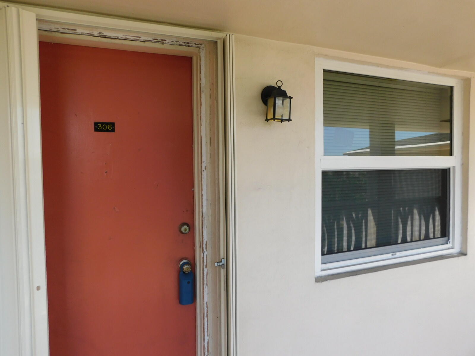 LAKE PARK GARDENS 4 INC CONDO - Residential