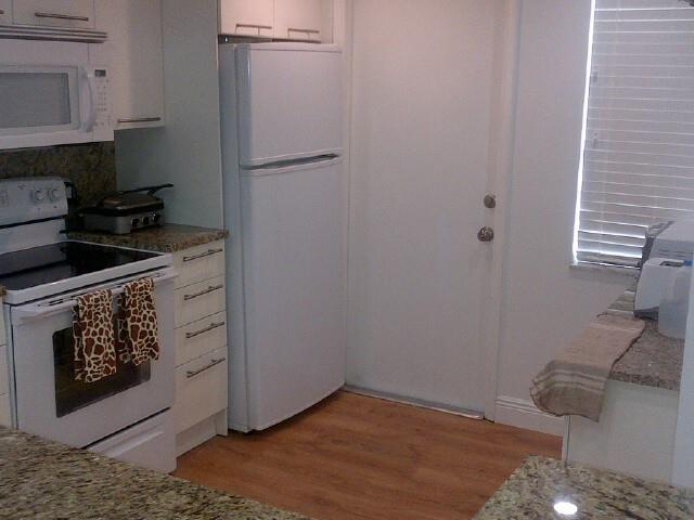 3051 S Palm Aire Dr 102