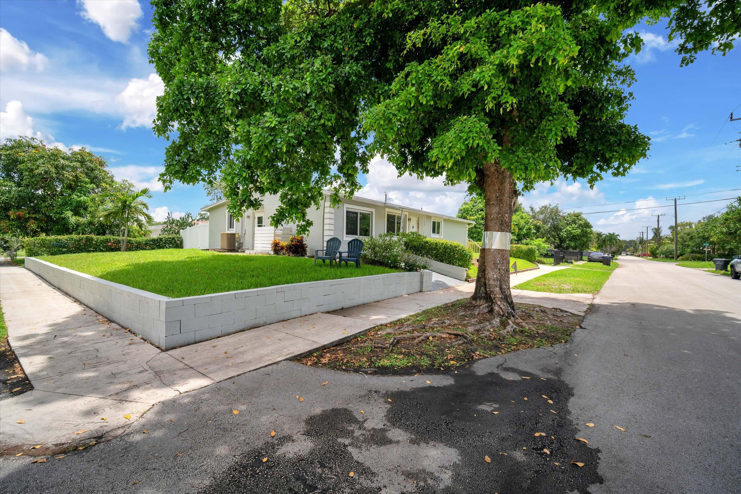 7321 Cody Street, Hollywood FL 33024