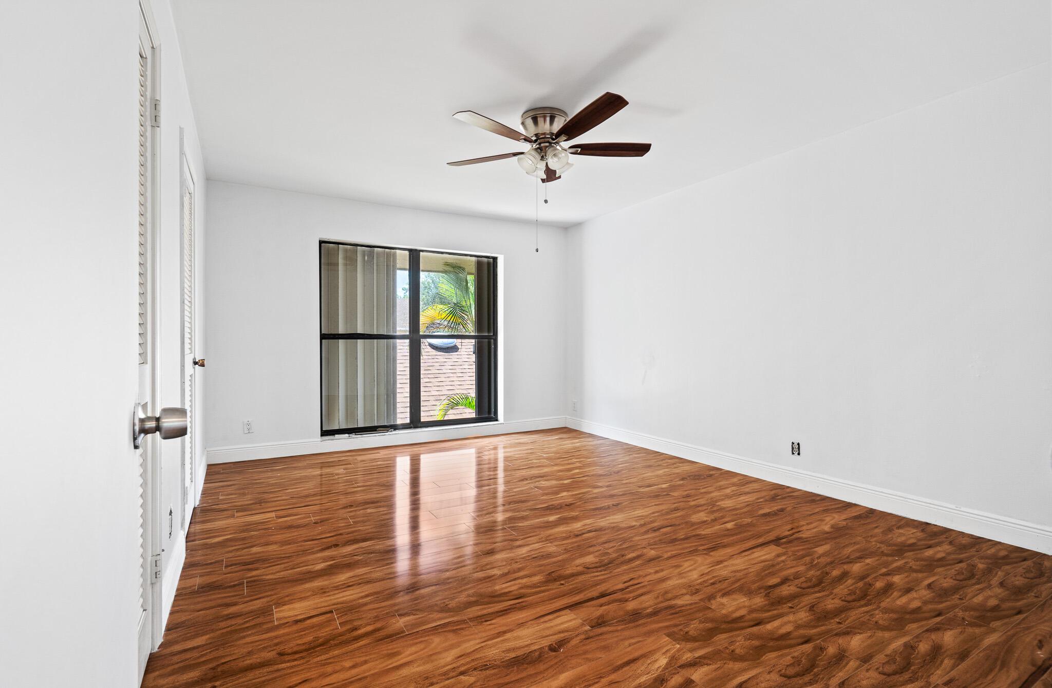 JOGGERS RUN - Residential