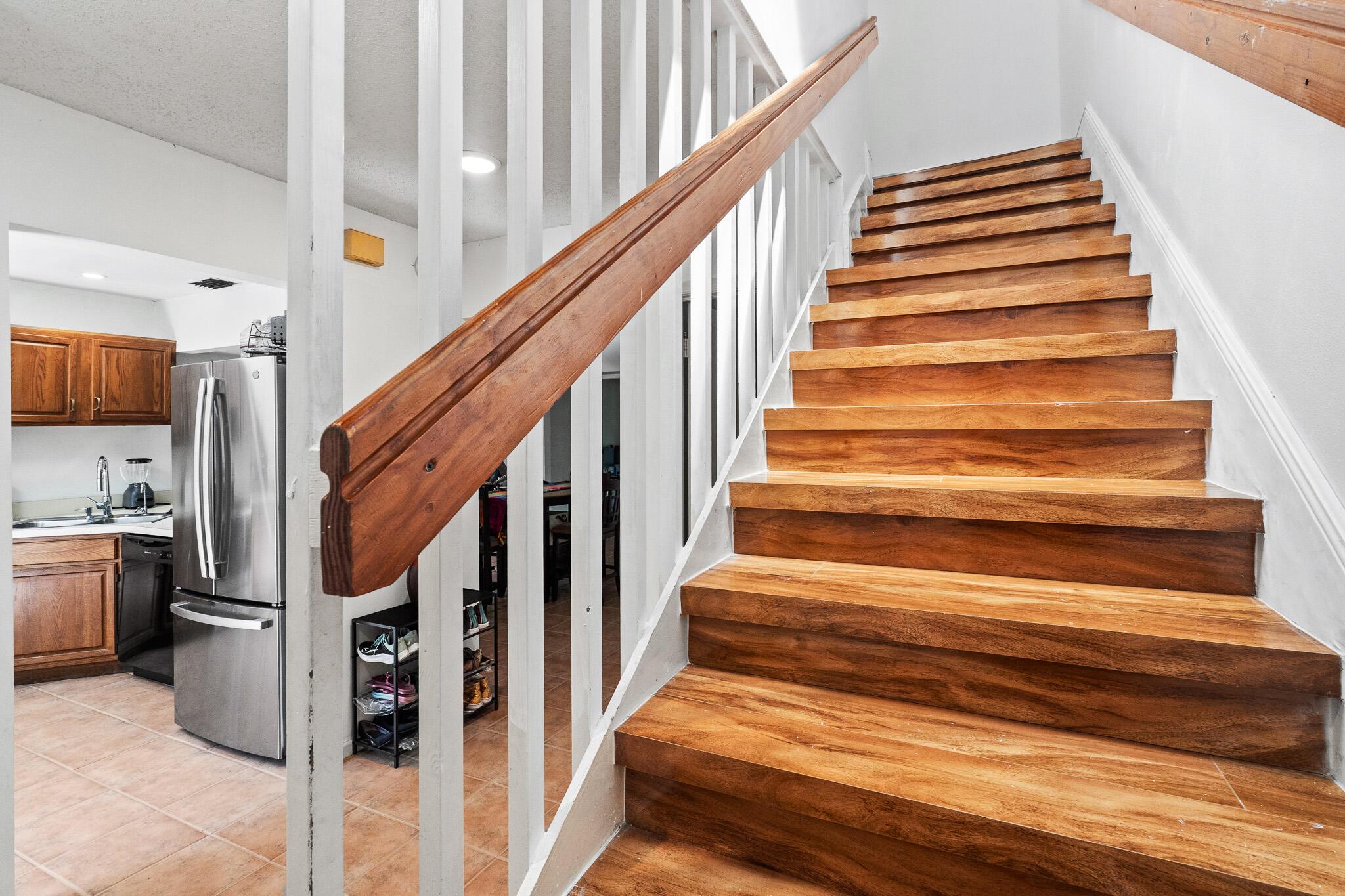 JOGGERS RUN - Residential