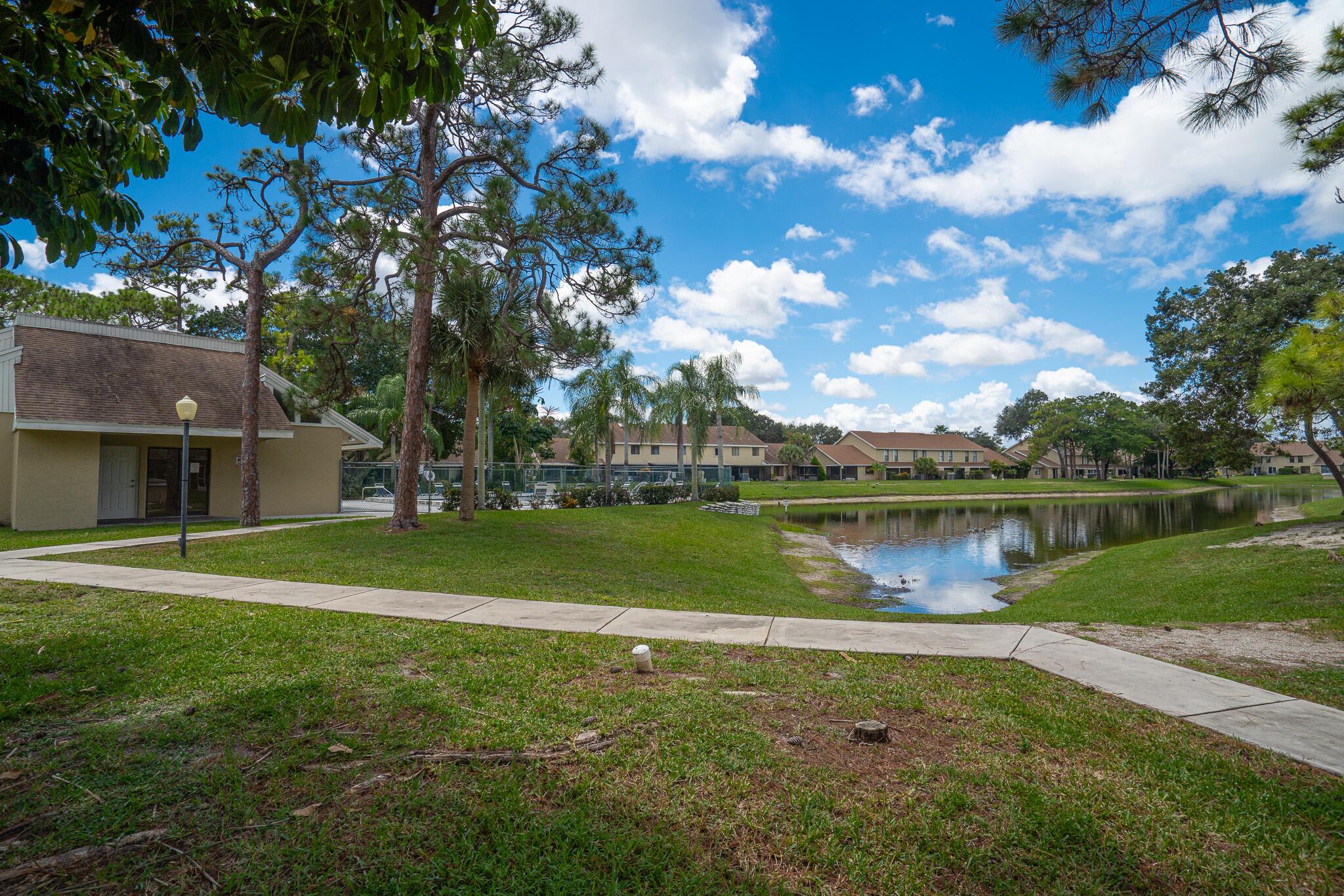 JOGGERS RUN - Residential