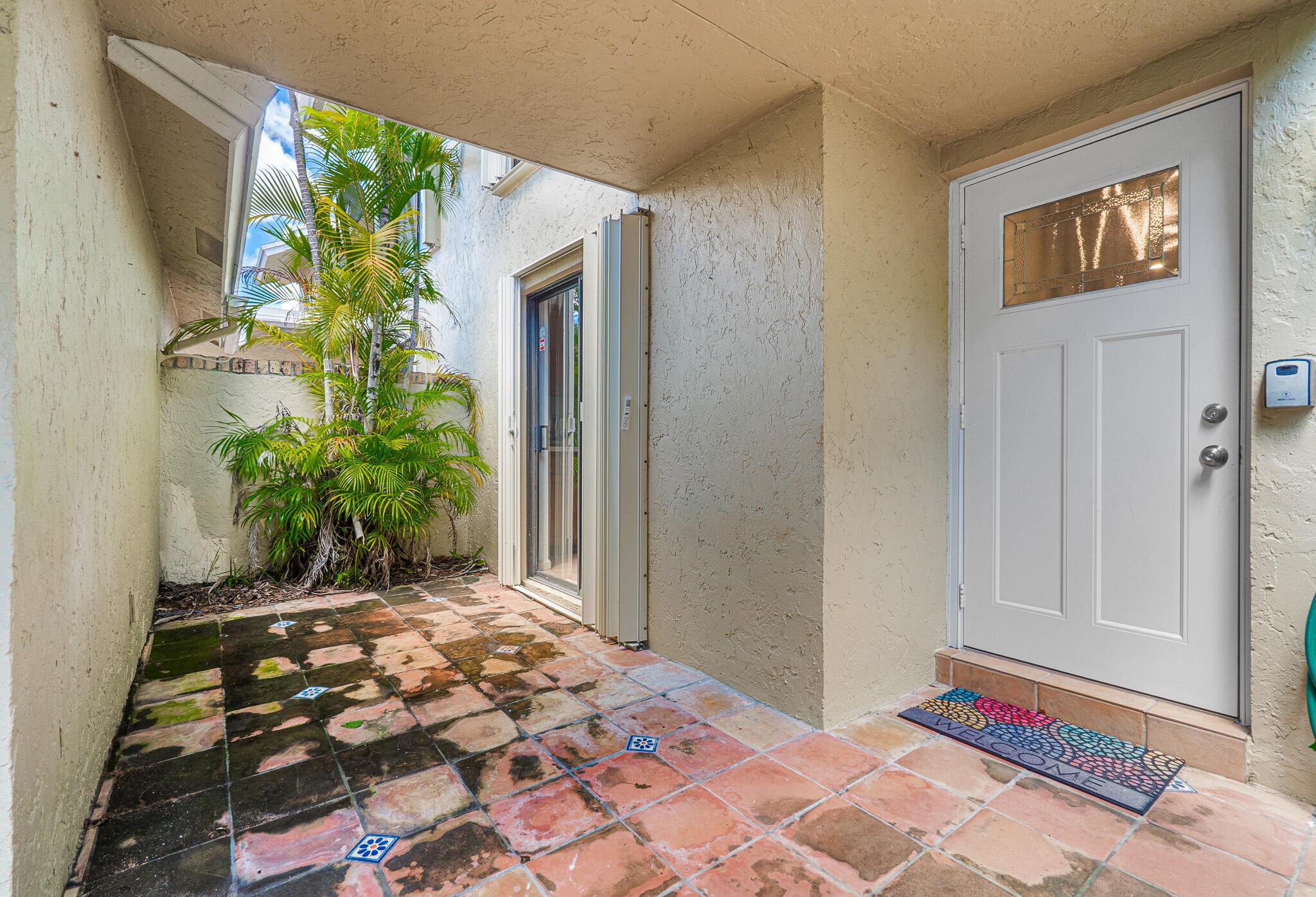 JOGGERS RUN - Residential