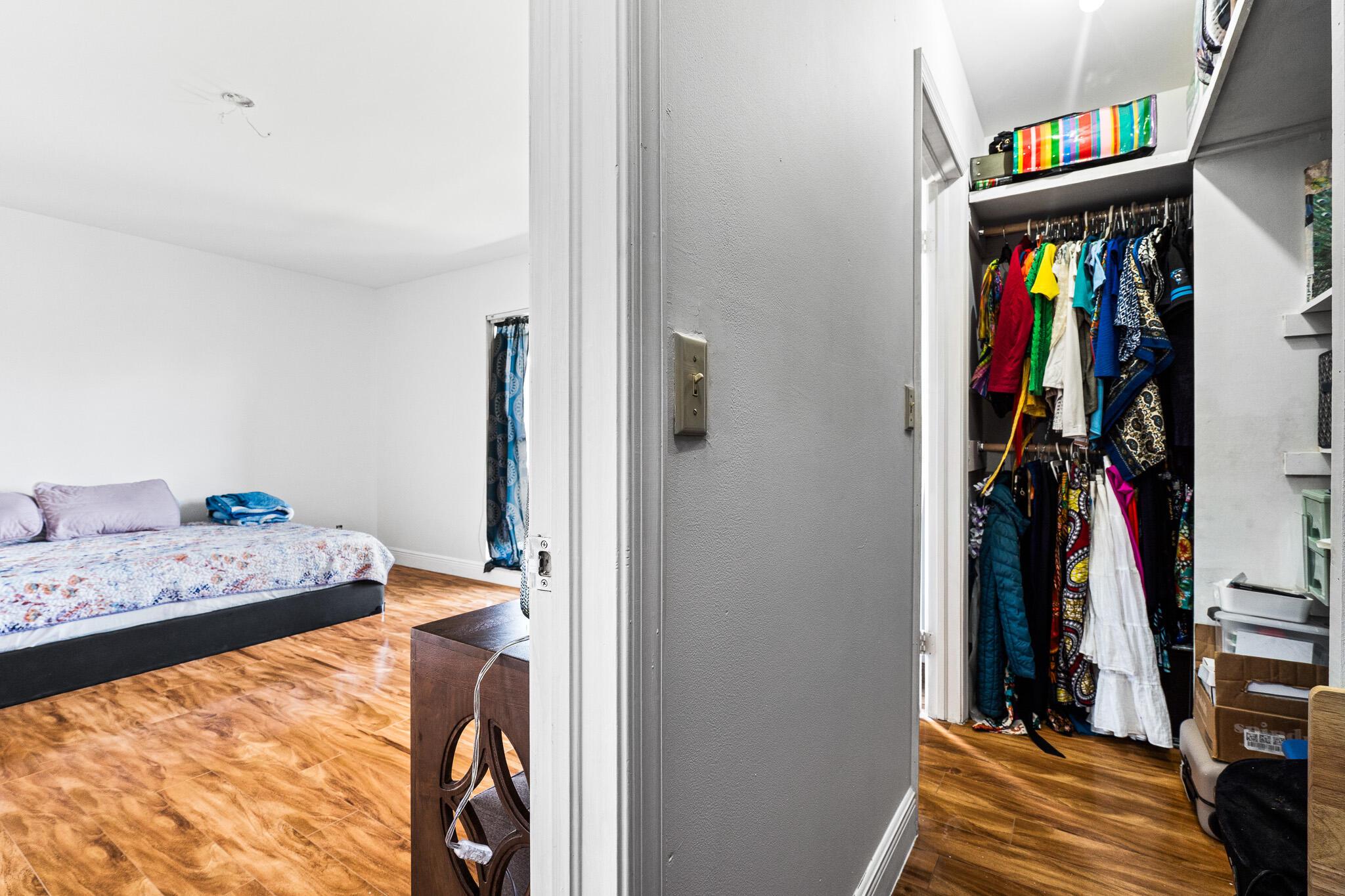 JOGGERS RUN - Residential