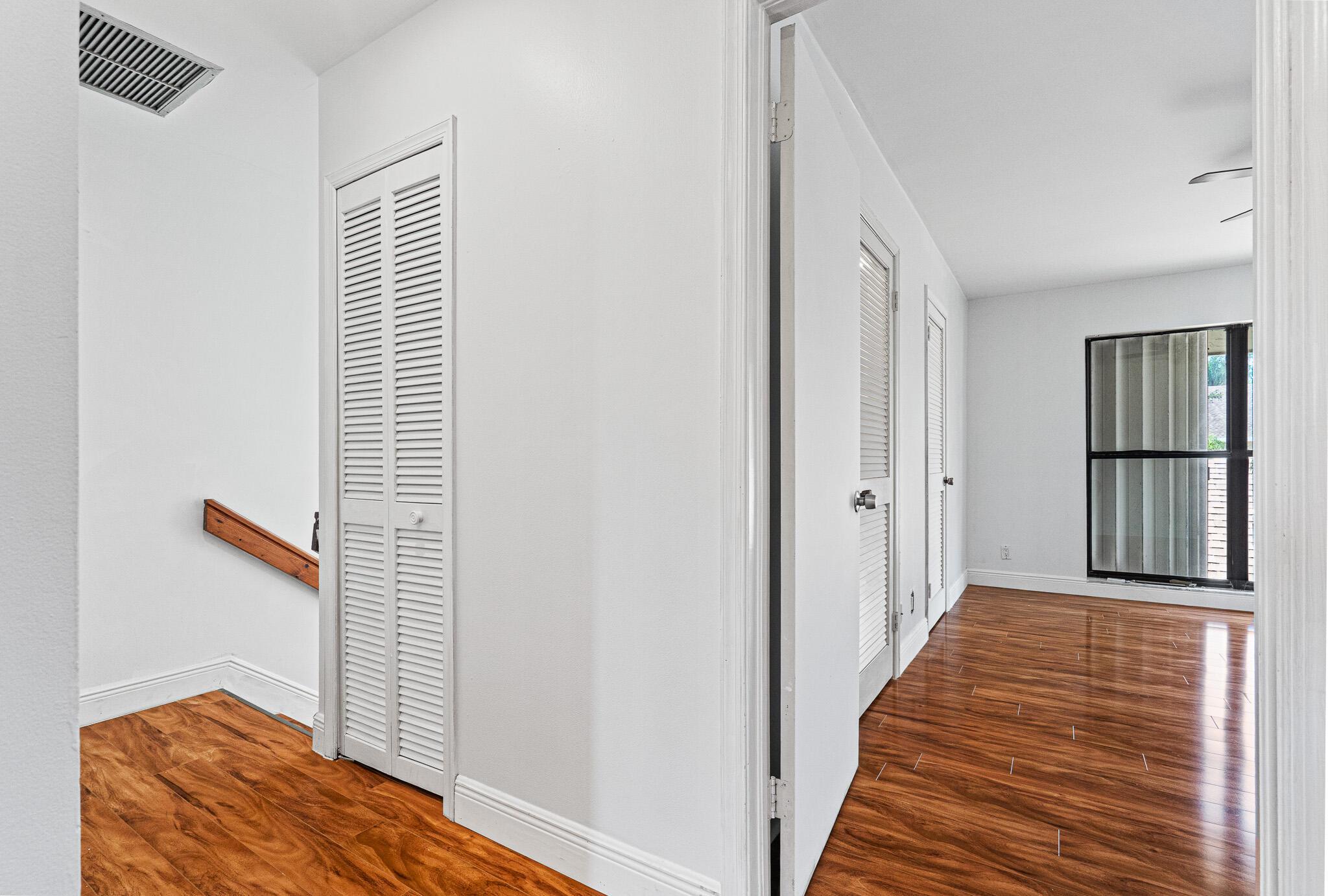 JOGGERS RUN - Residential