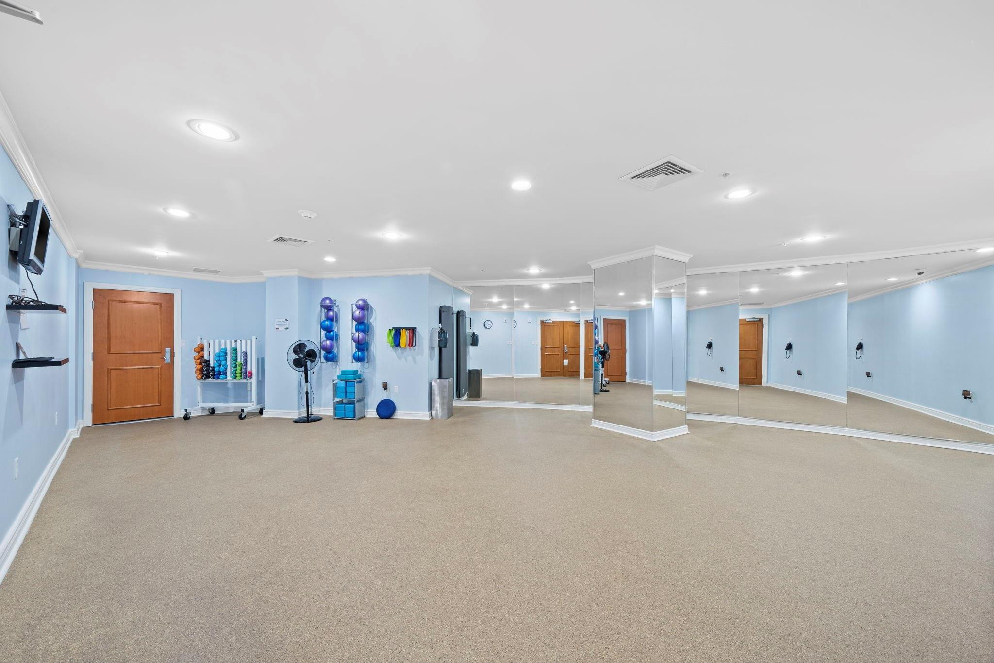 WATERGARDEN CONDO - Residential Lease