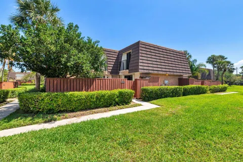 2308 23rd Court Unit 48d, Jupiter, FL MLS: R11082652