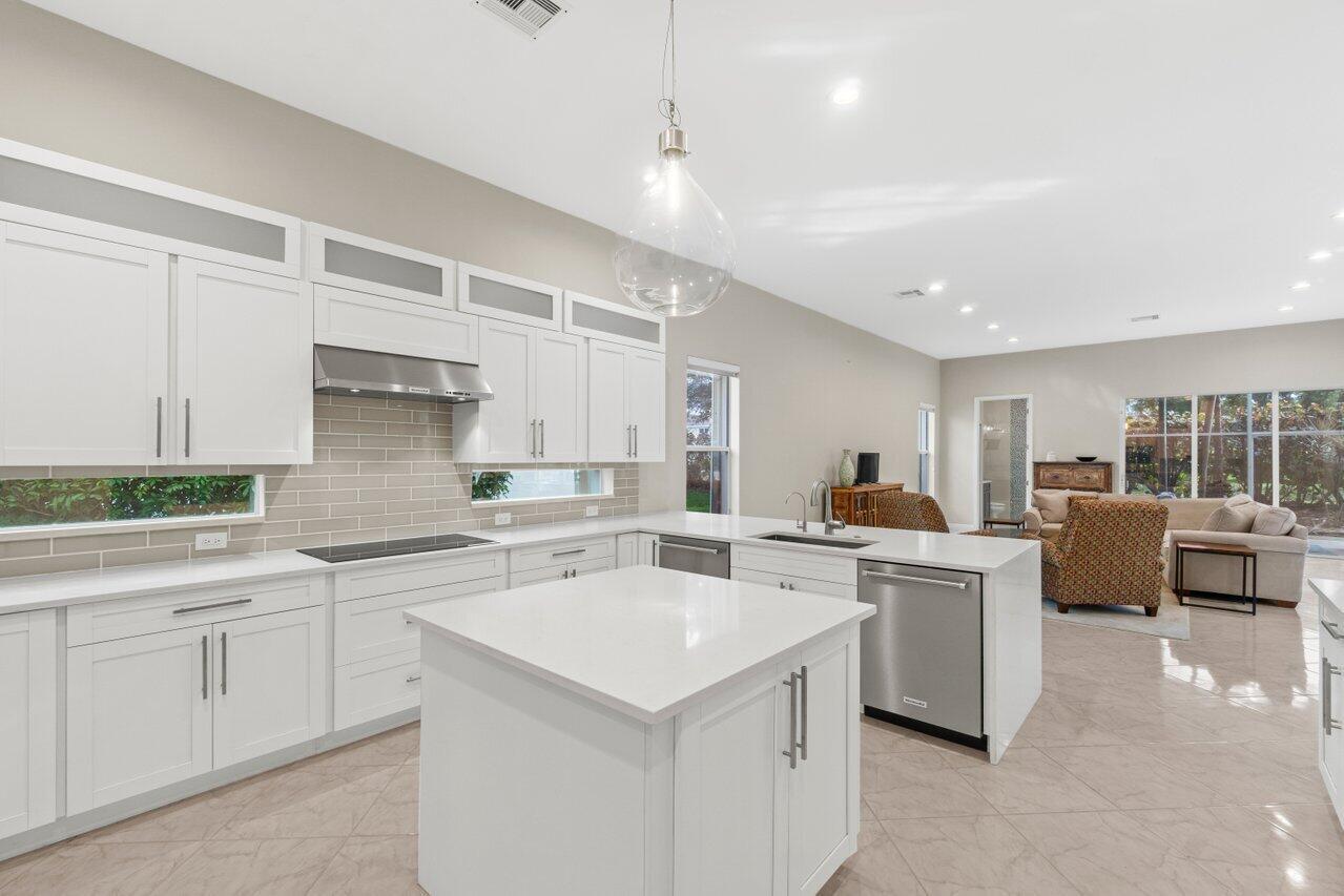 9586 Campi Drive