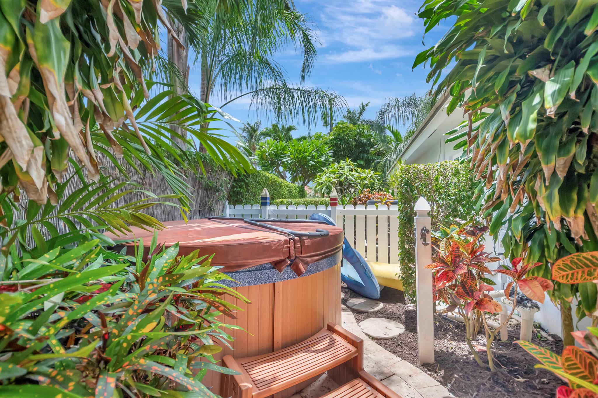 BOCA KEYS - Residential