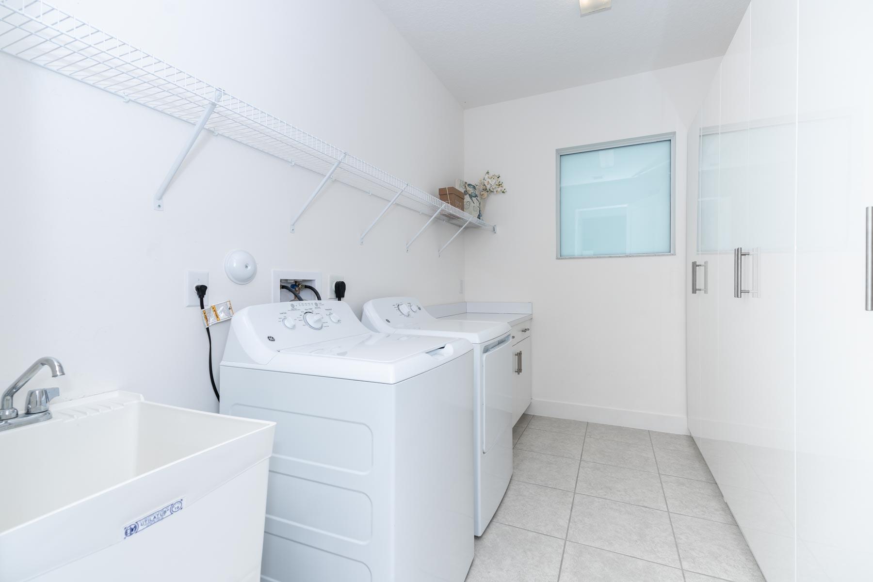 DAKOTA - Residential Lease