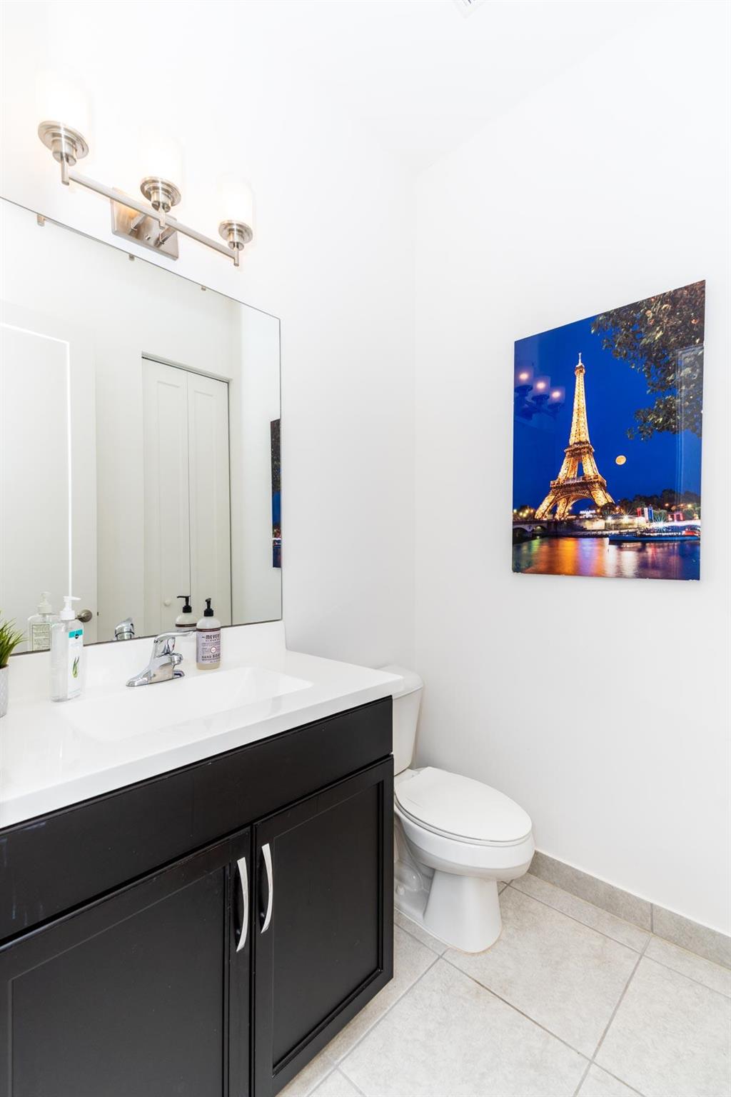 DAKOTA - Residential Lease