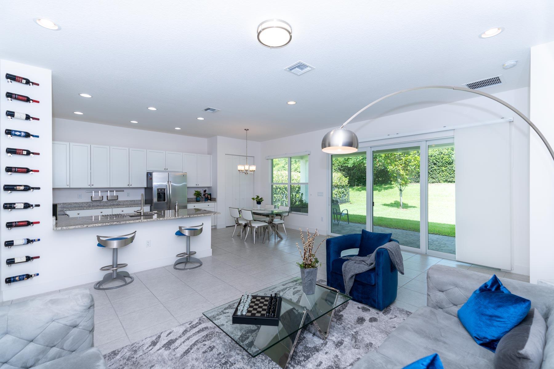 DAKOTA - Residential Lease