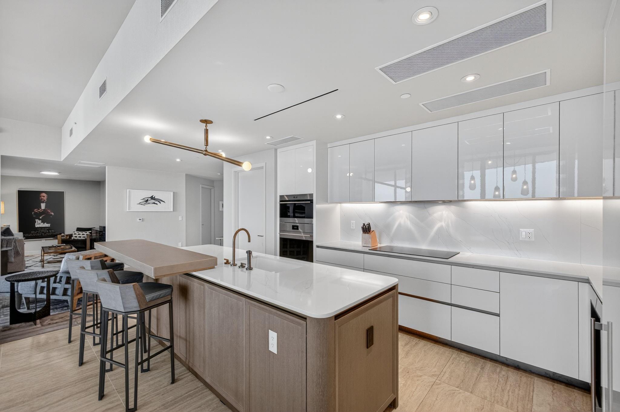 Four Seasons - Residential Lease