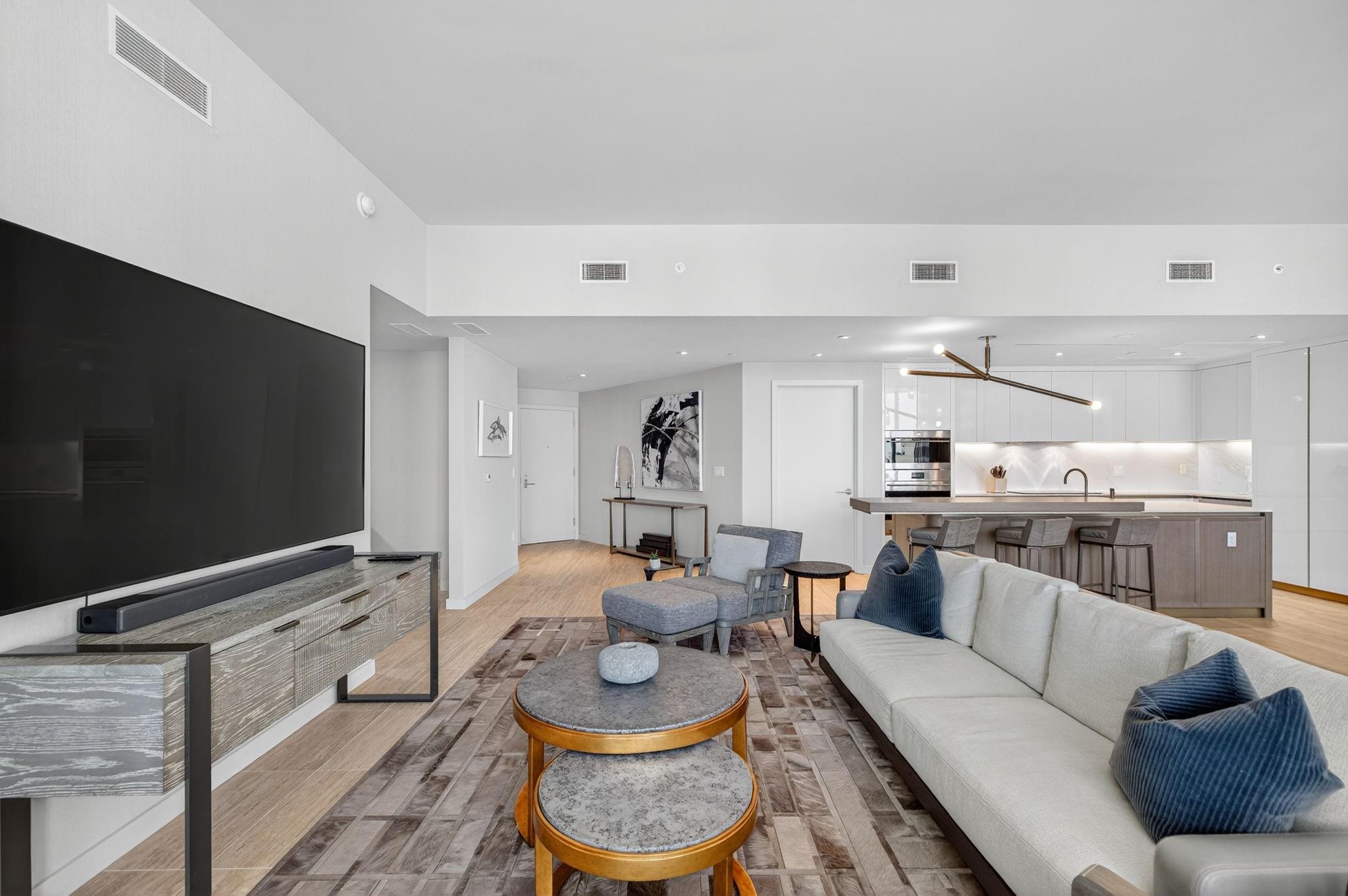 Four Seasons - Residential Lease