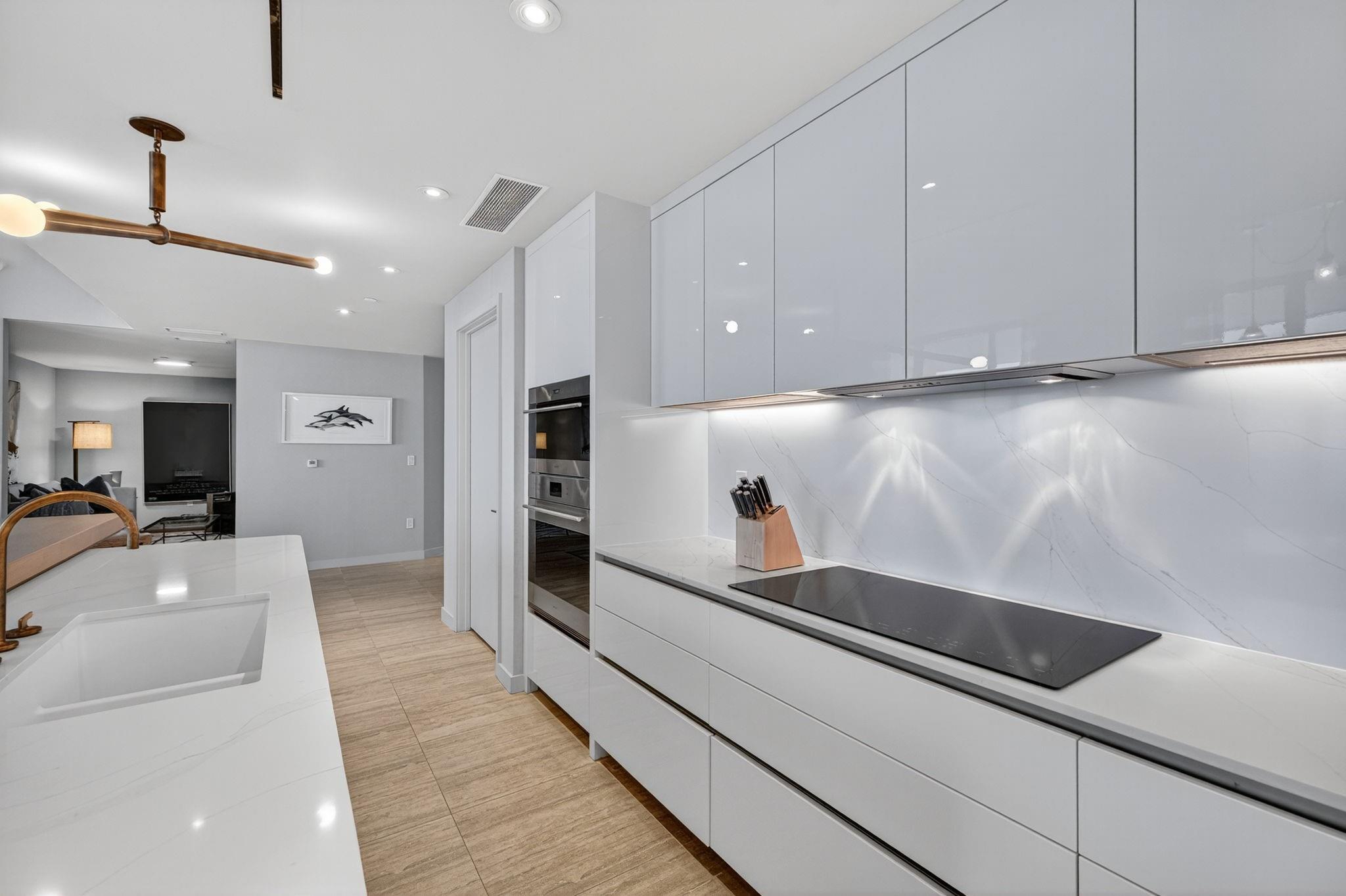 Four Seasons - Residential Lease