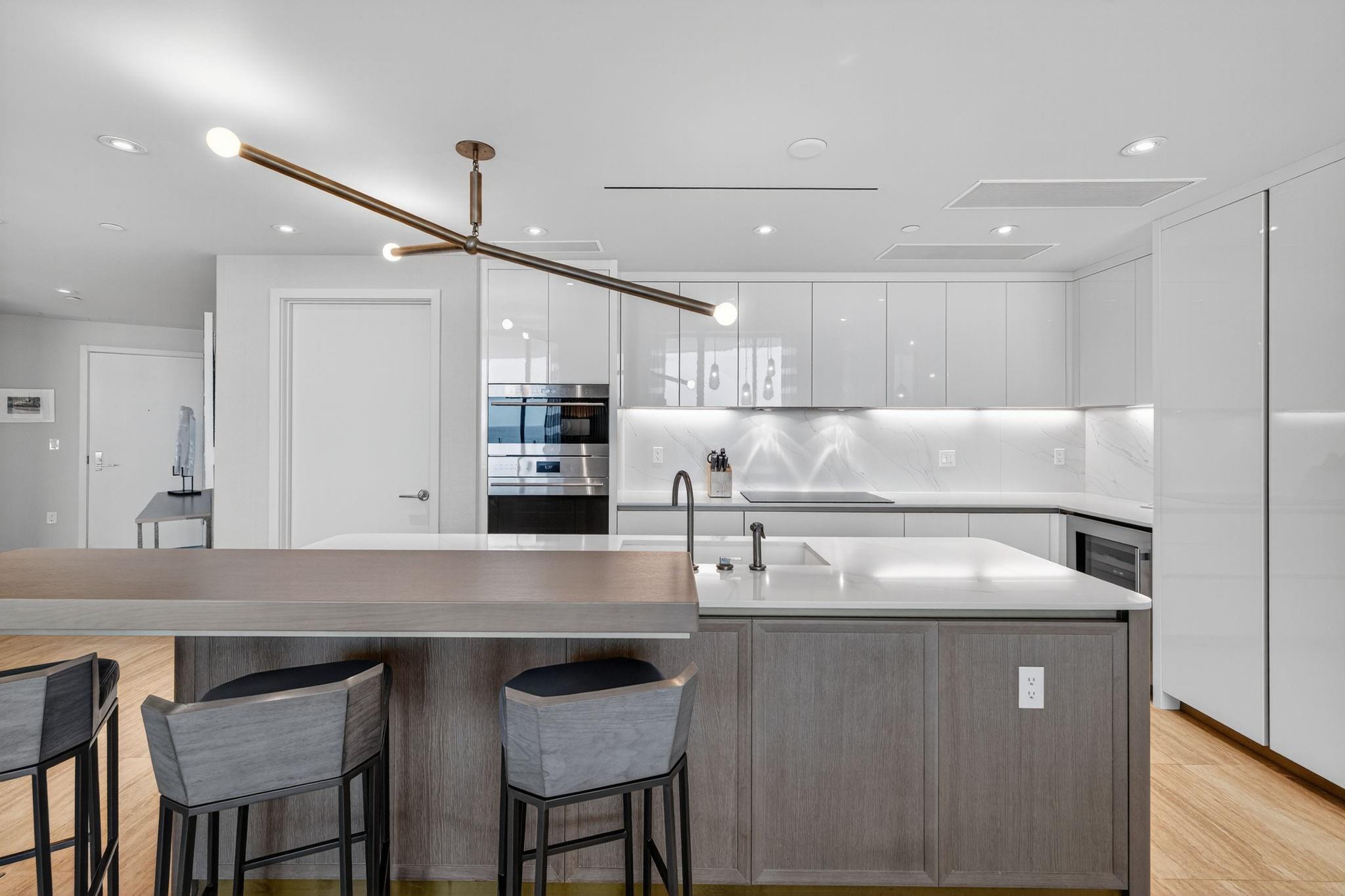 Four Seasons - Residential Lease