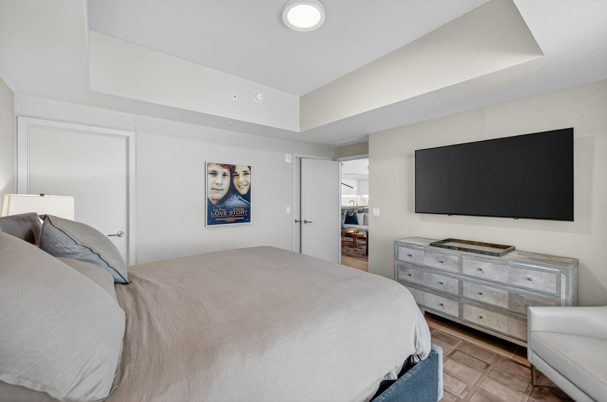 Four Seasons - Residential Lease