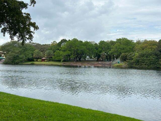 9450 Poinciana Place 301