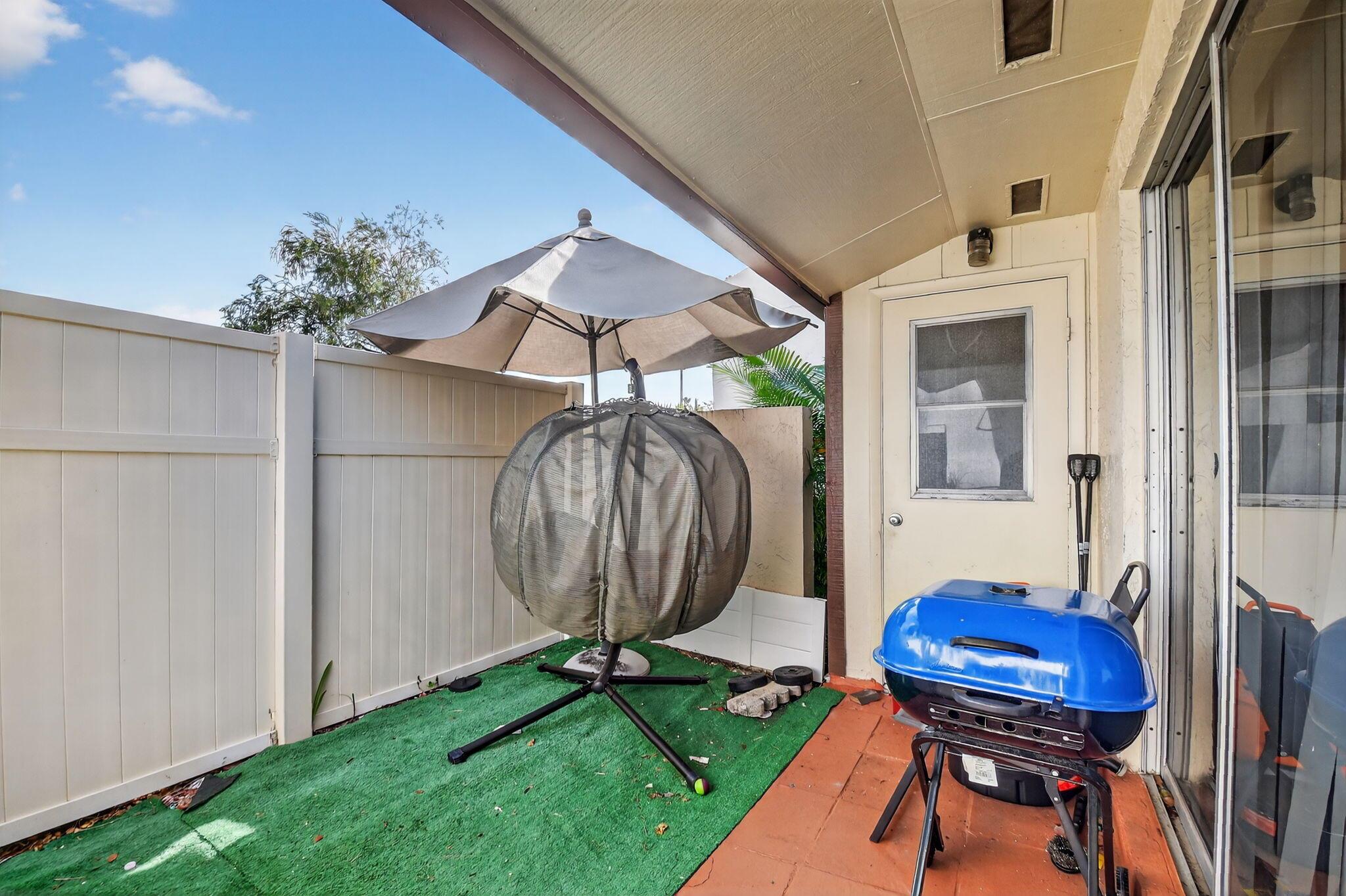 26 Chelsea Lane, Boynton Beach, FL, 33426/$340,000 3 26 Chelsea Lane