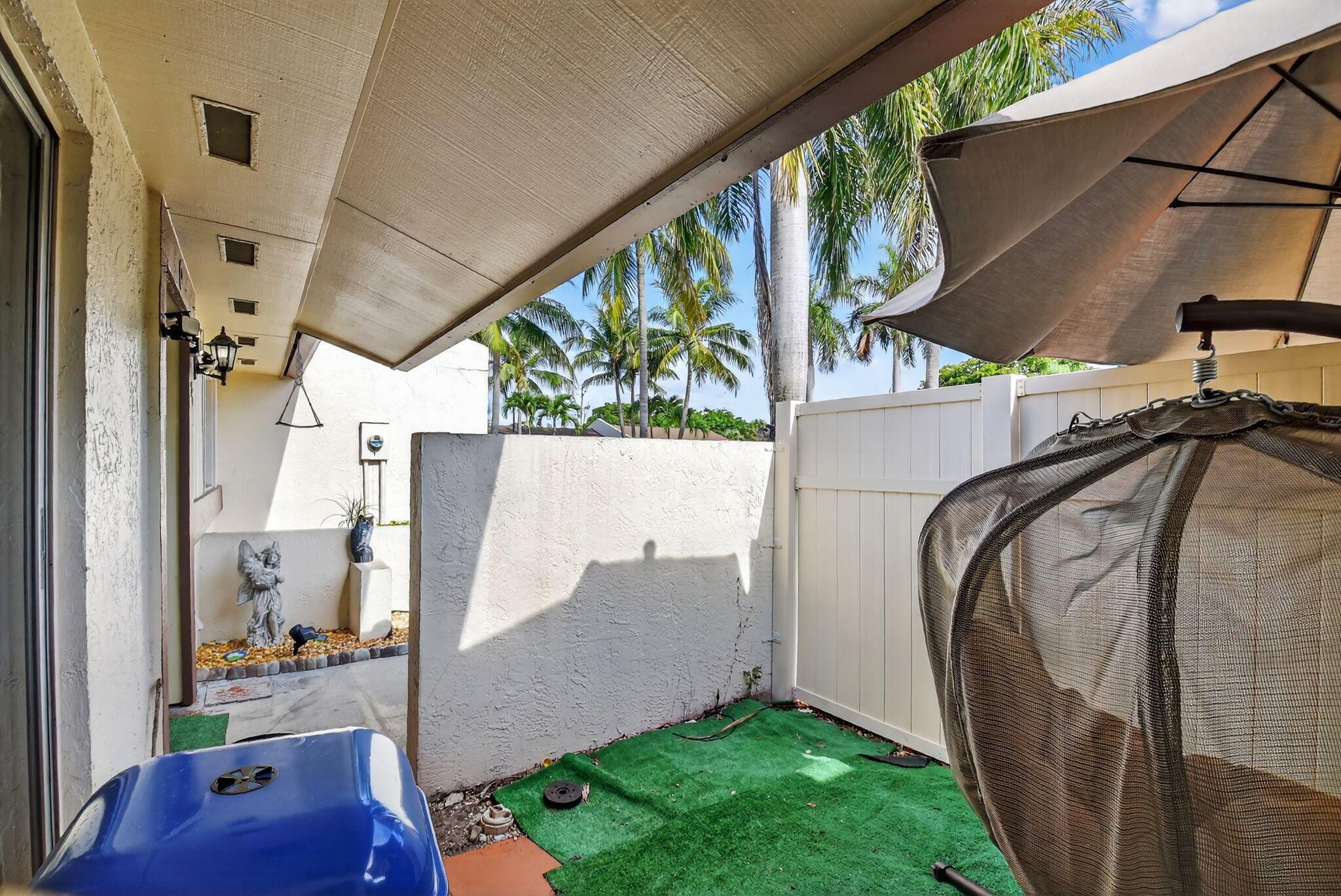 26 Chelsea Lane, Boynton Beach, FL, 33426/$340,000 4 26 Chelsea Lane