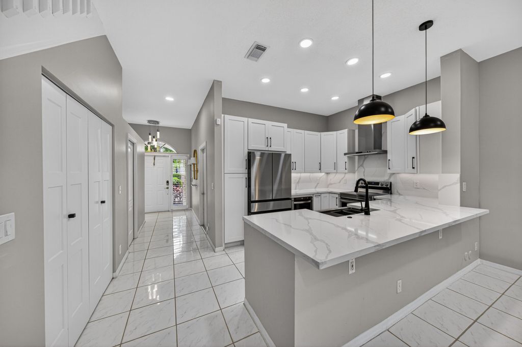 Photo of 835 NE 17th Way, Fort Lauderdale, FL 33304 (MLS # B26034116)