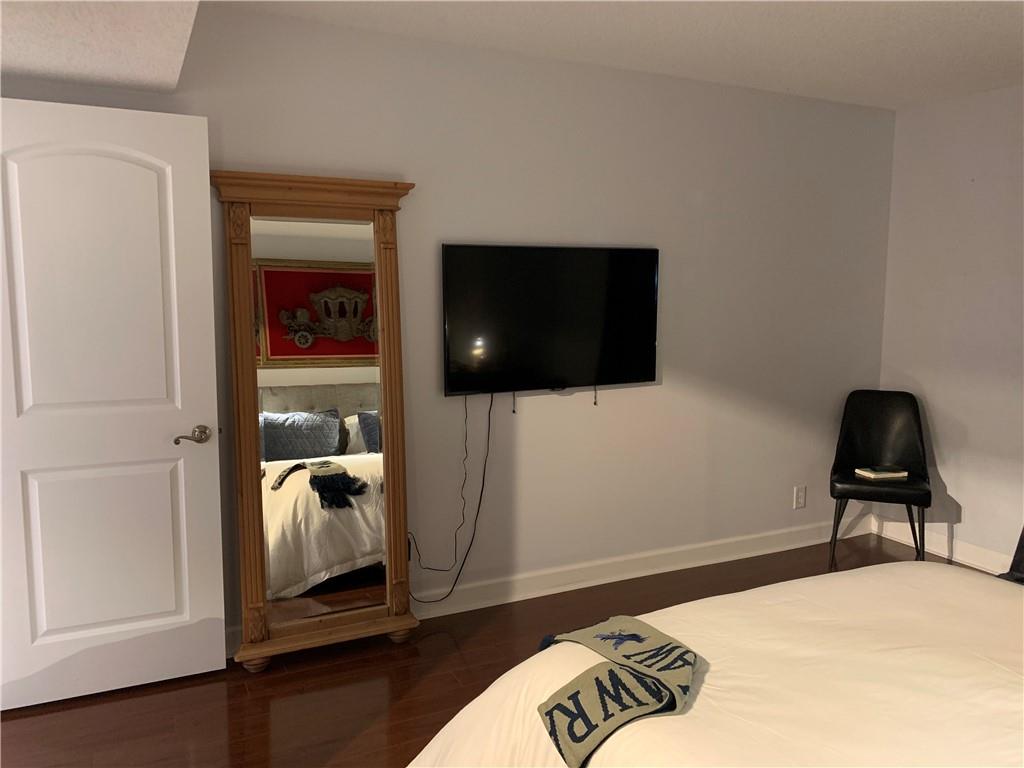 Imperial Point Colonnades - Residential
