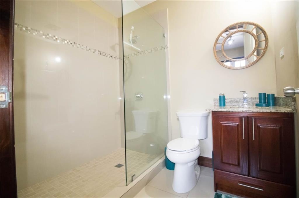 Imperial Point Colonnades - Residential
