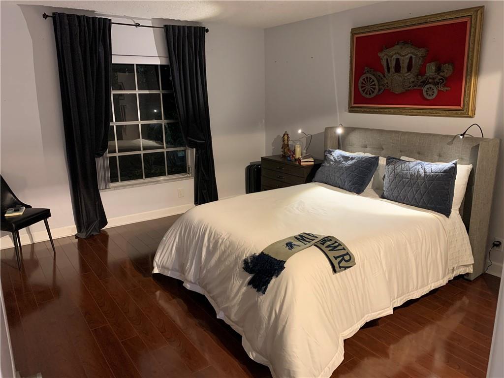 Imperial Point Colonnades - Residential