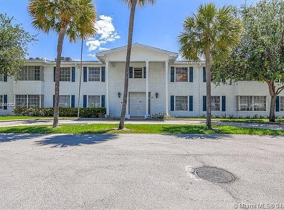 Imperial Point Colonnades - Residential