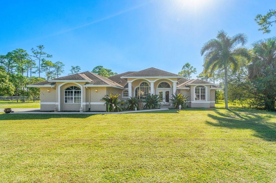 Rare opportunity to rent this beautiful furnished turn-key pool home. Available for furnished annual lease. This home has been very well kept with many upgrades! Ready for immediate occupancy. Rent price will include, electric, cable, pool care, lawn care