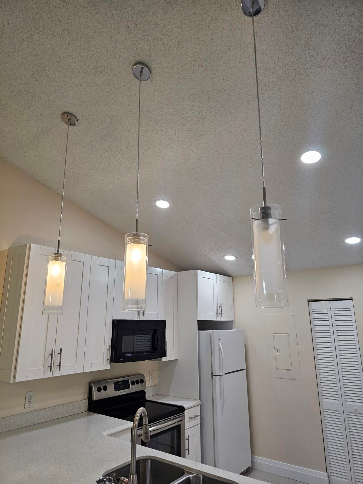 480 HARDWOOD Place