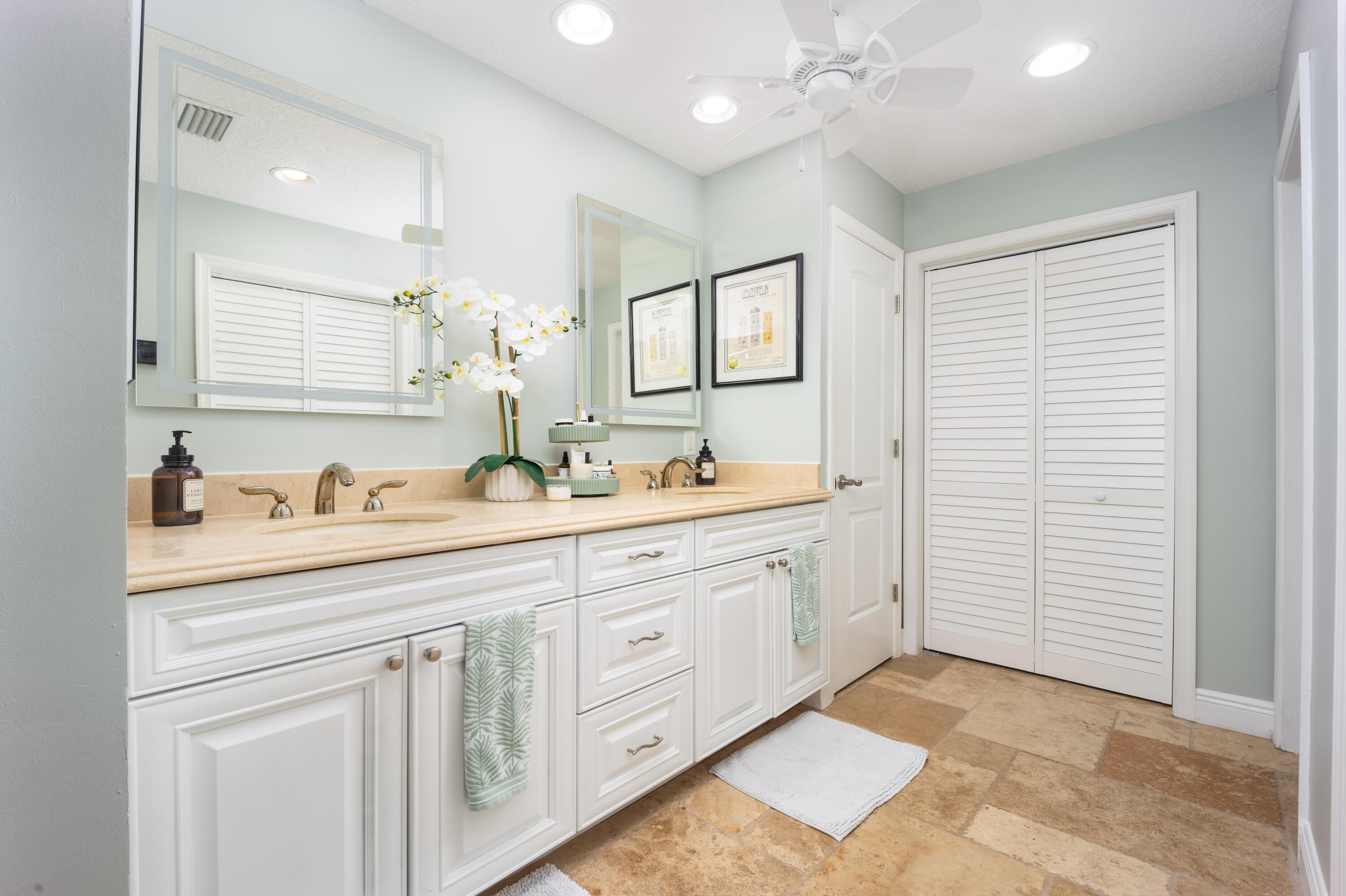 YACHT & COUNTRY CLUB OF STUART - Residential