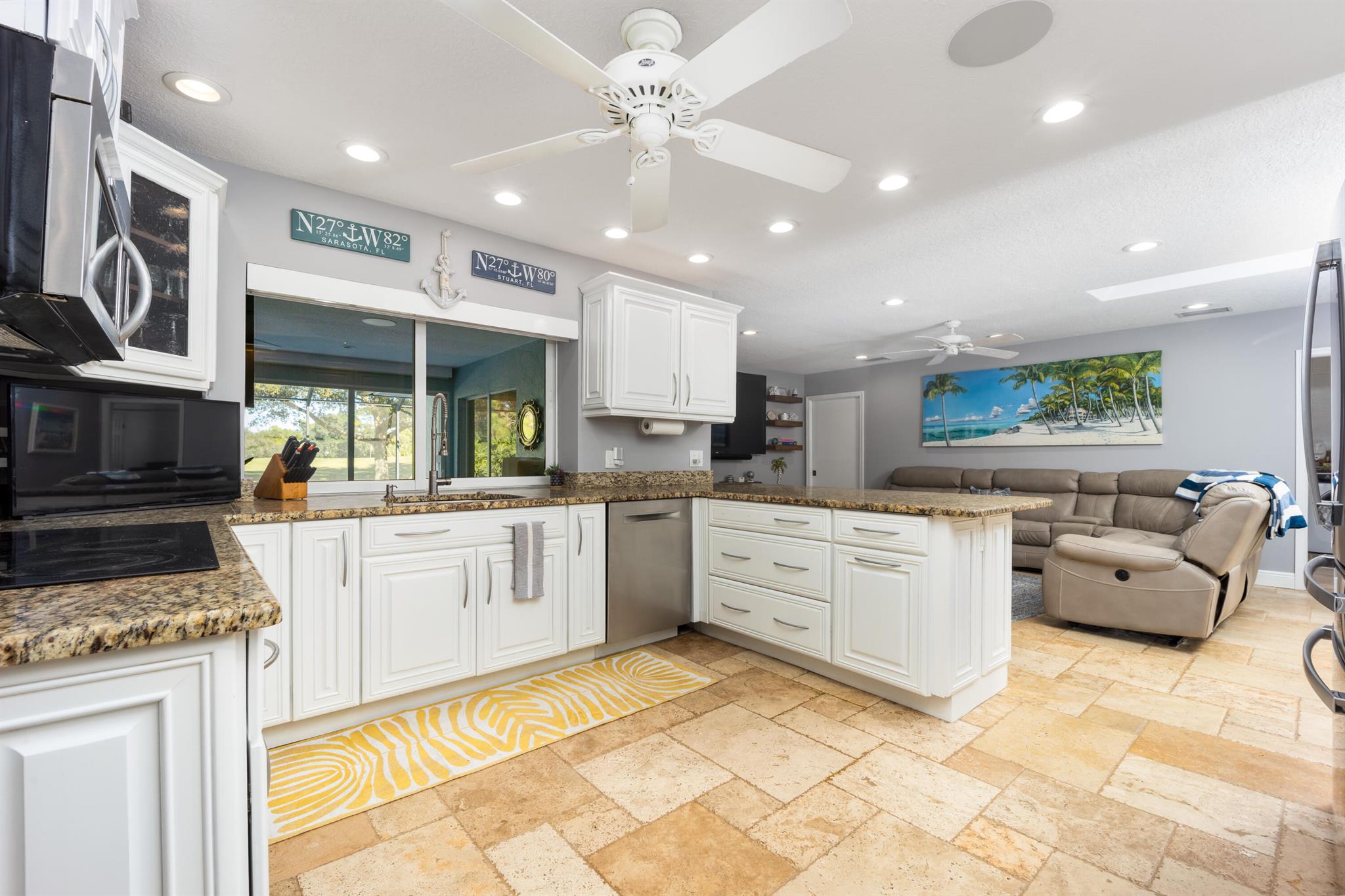 YACHT & COUNTRY CLUB OF S - Residential