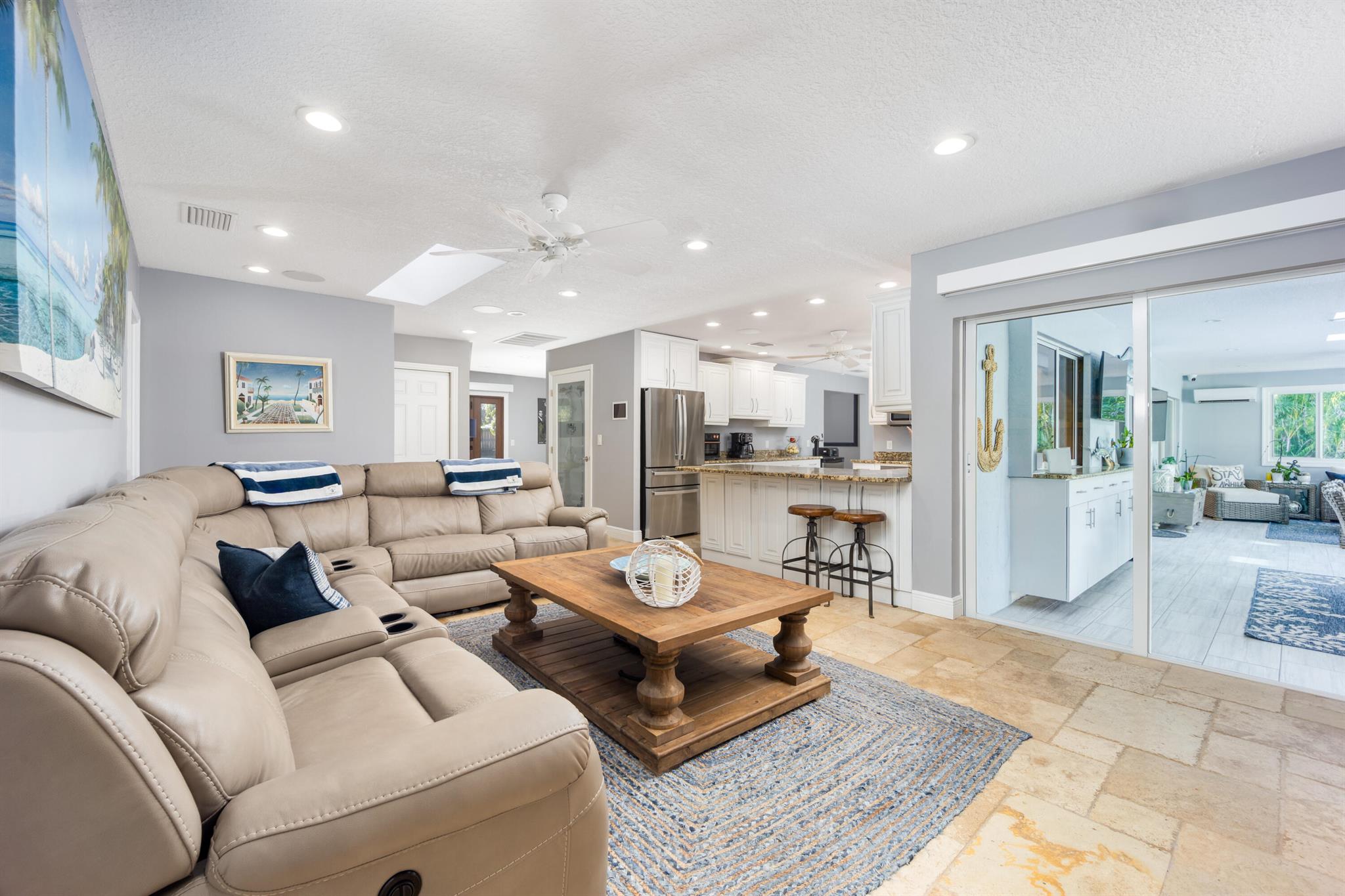 YACHT & COUNTRY CLUB OF S - Residential