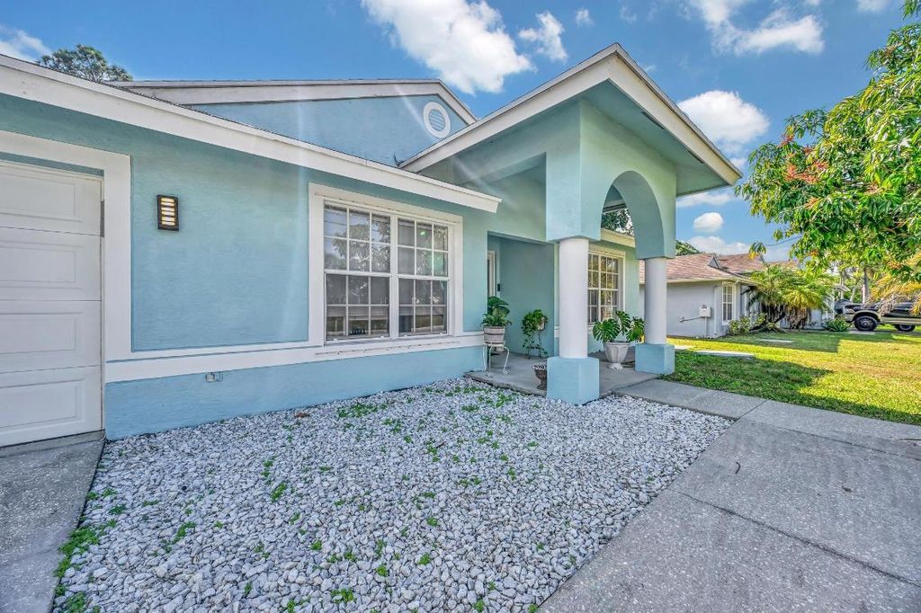 Photo of 1426 SW Melrose Avenue, Port Saint Lucie, FL 34953 (MLS # R11158490)